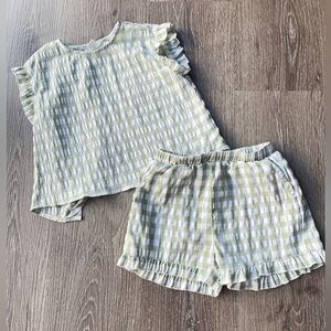Kid’s SHEIN Green Ruffle/Button Top & Ruffle Bottom Set Size 6Y